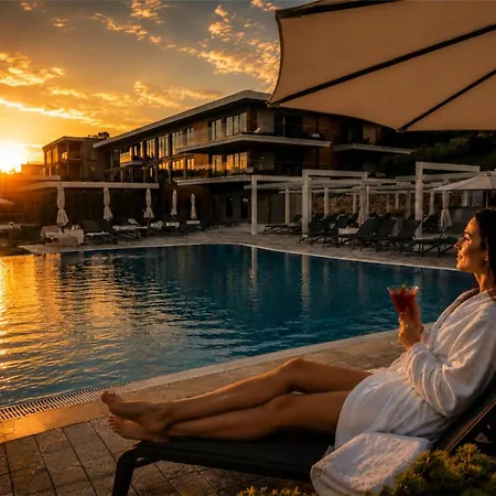 Odyssey Hotel Wellness & Spa Adults Only-3
